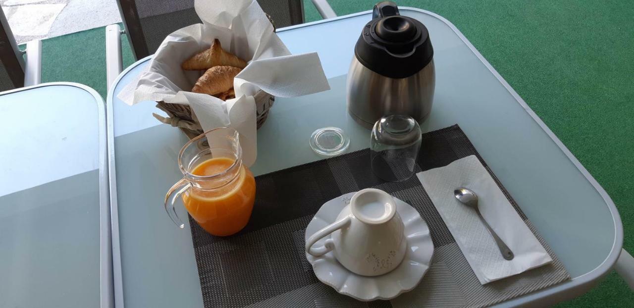Moulin De Benedicty Bed & Breakfast Vers  Luaran gambar